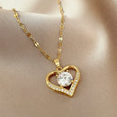 Colar com pingente de coracão